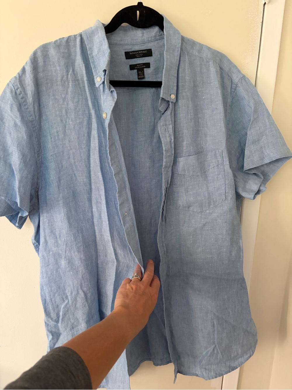 Banana Republic Light Blue Short-Sleeve Linen Button-Down Shirt